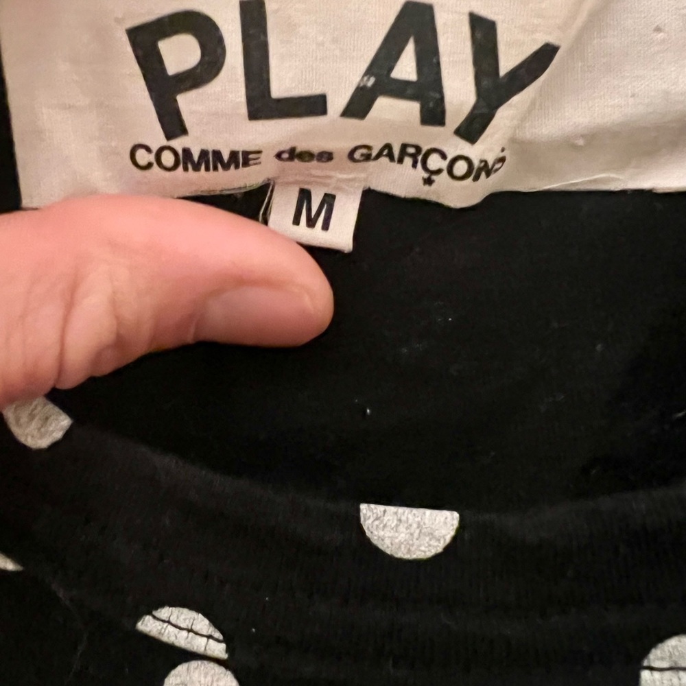 PLAY Comme Des Garcons Cotton Red Emblem Dot Tee - Picture 3 of 3